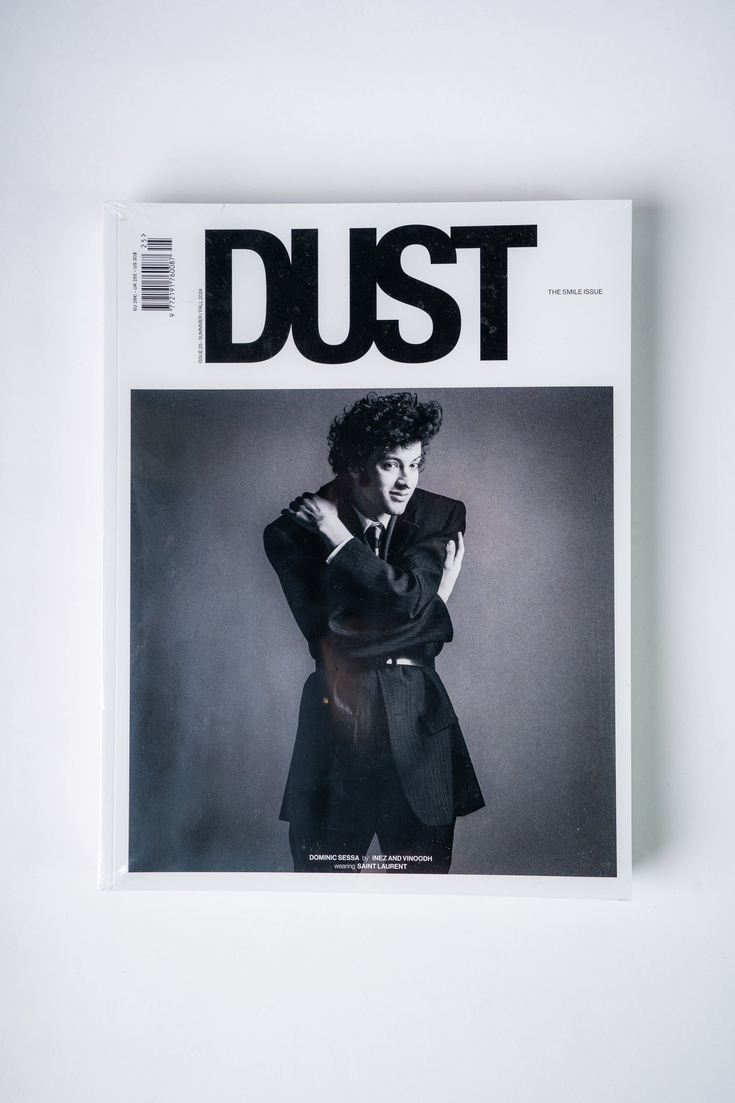 Dust Magazine 25