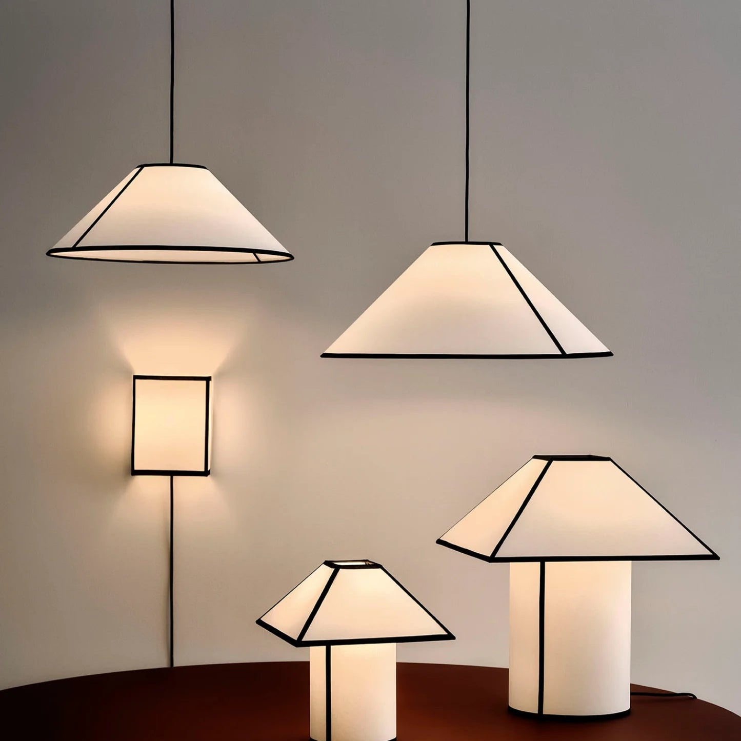 Teget – Ava Pyramid Table Lamp