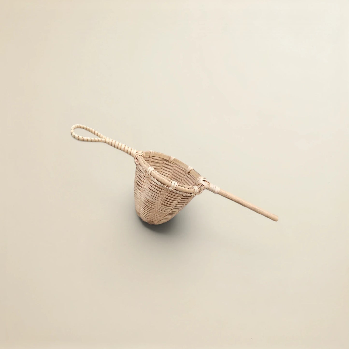 Rattan tea strainer