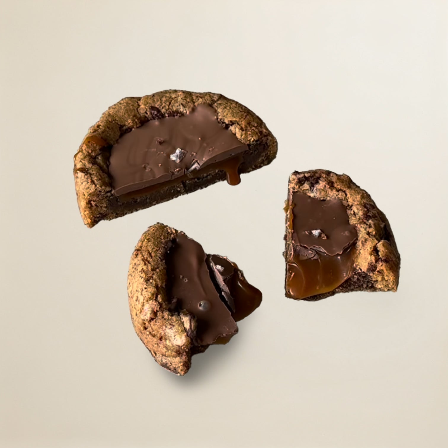 Benjamin The Bakery – Dark Chocolate Chip Cookie with Salted Caramel (SNACK-396)
