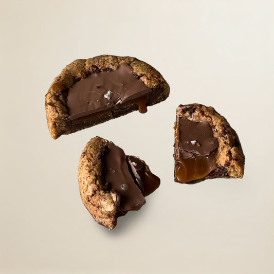Benjamin The Bakery – Dark Chocolate Chip Cookie with Salted Caramel (SNACK-396)