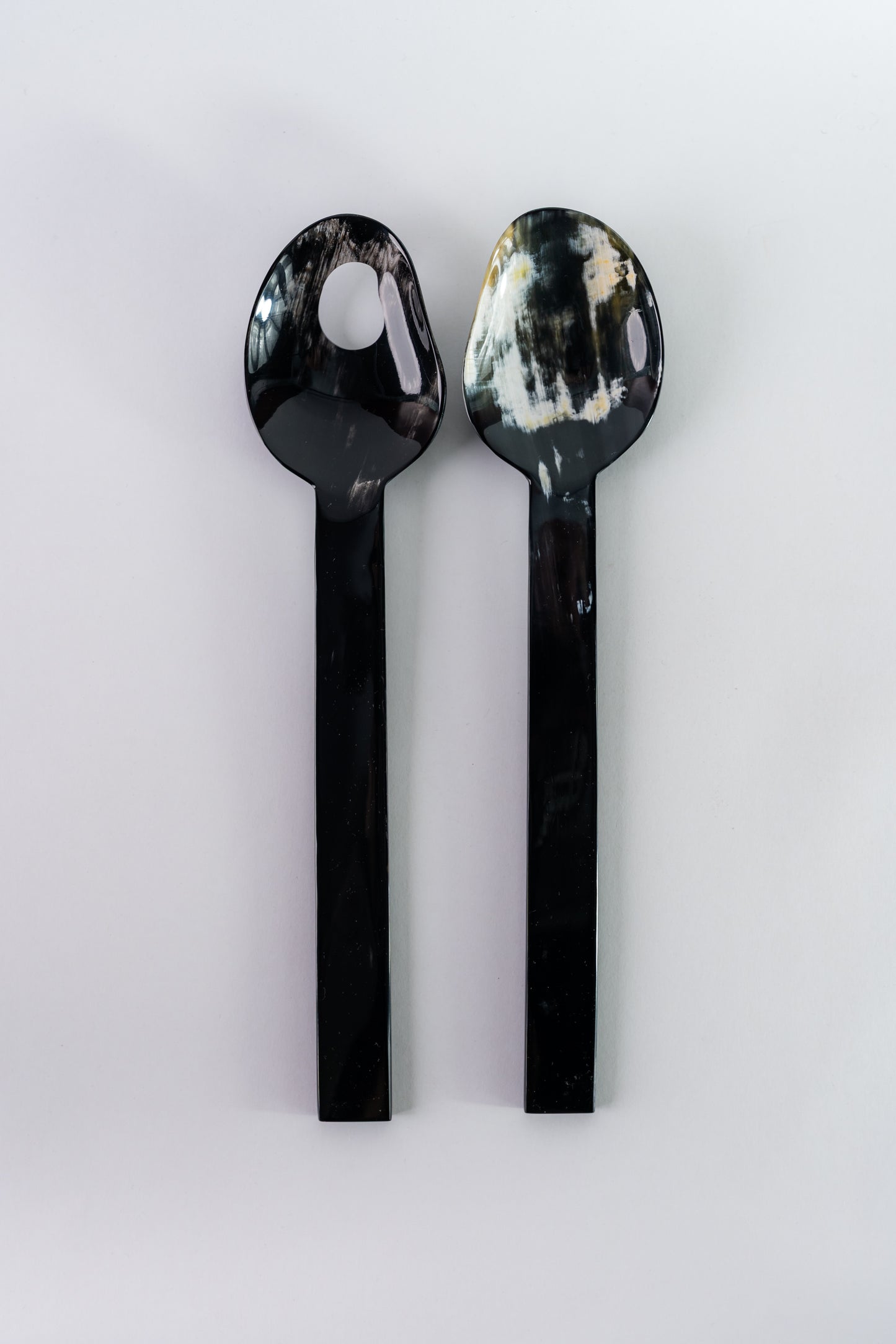Rivêt – Black Souche salad servers